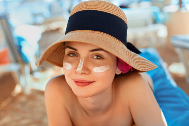 Woman Use Zinc Oxide Cream Woman Use Zinc Oxide Cream